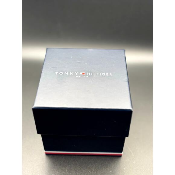 Tommy Hilfiger Windsurf 1792137 Black Silicone Mens Quartz Sport Watch NIBWT - Picture 5 of 17